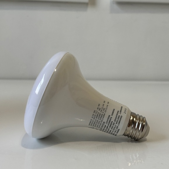 Amazon Basics Smart BR30 LED Light Bulb - Picture 7 of 11